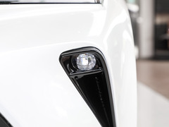 2024款 2.0L CVT两驱豪华版