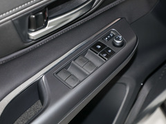 2024款 2.0L CVT两驱豪华版
