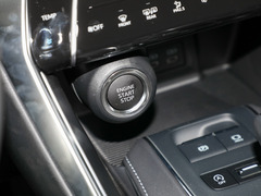 2024款 2.0L CVT两驱豪华版