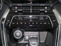 2024款 2.0L CVT两驱豪华版