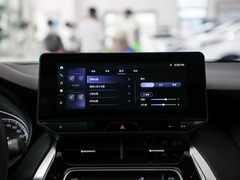 2024款 2.0L CVT两驱豪华版