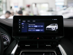 2024款 2.0L CVT两驱豪华版