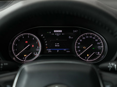 2024款 2.0L CVT两驱豪华版