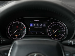 2024款 2.0L CVT两驱豪华版