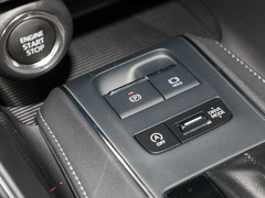 2024款 2.0L CVT两驱豪华版