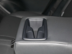 2024款 2.0L CVT两驱豪华版