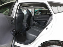 2024款 2.0L CVT两驱豪华版