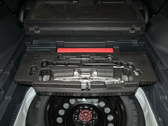 2024款 2.0L CVT两驱豪华版
