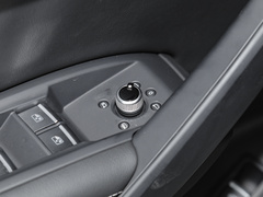 2025款 40 TFSI 豪华动感型