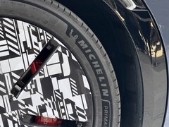 2025款  超長續(xù)航高性能四驅(qū)Max版