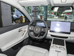 2025款 纯电 600km豪华版