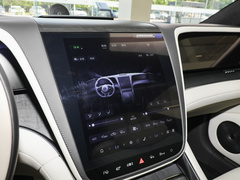 2025款 EV 四座旗舰版