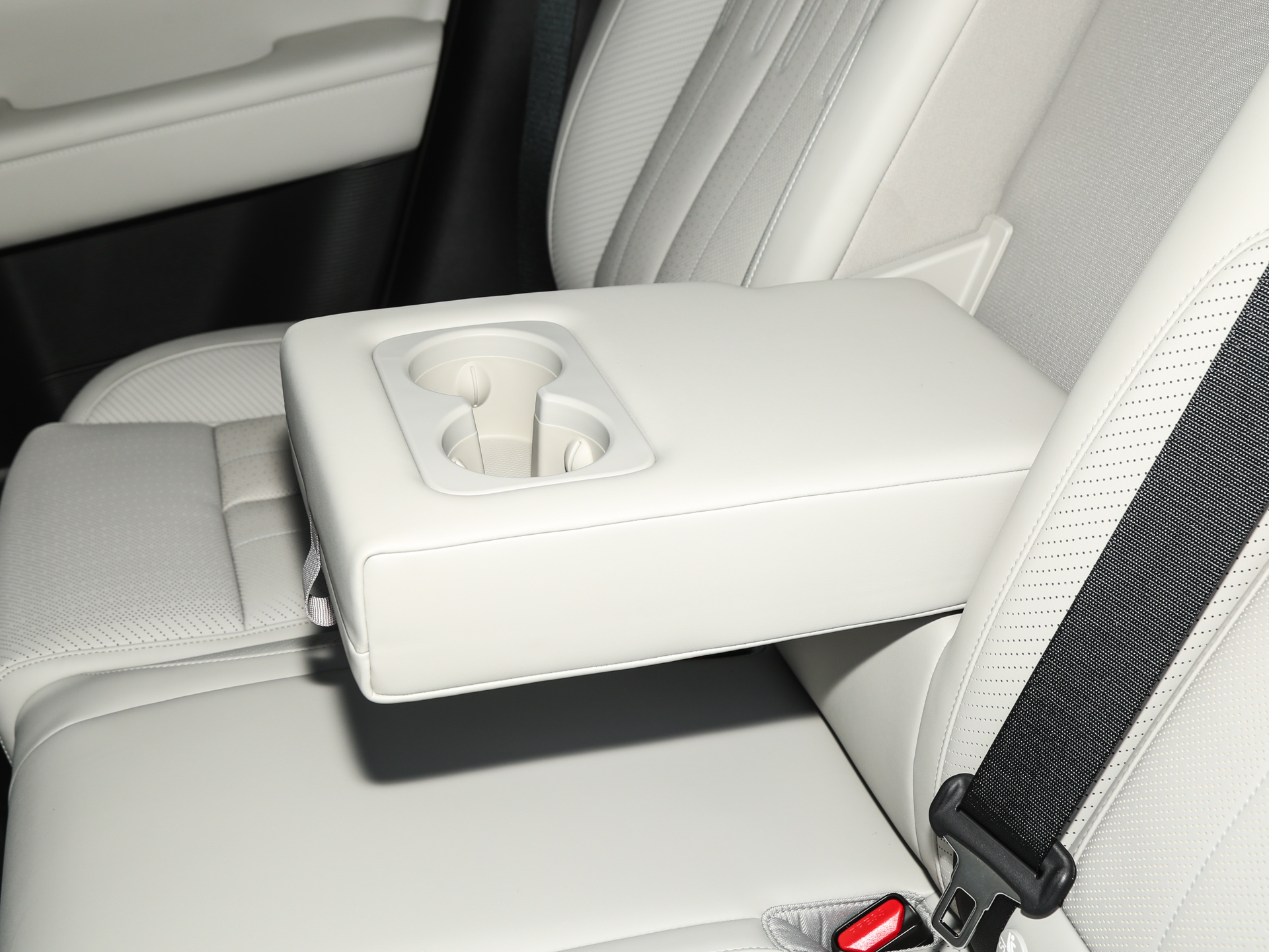 2025款  190KM四驱Ultra版