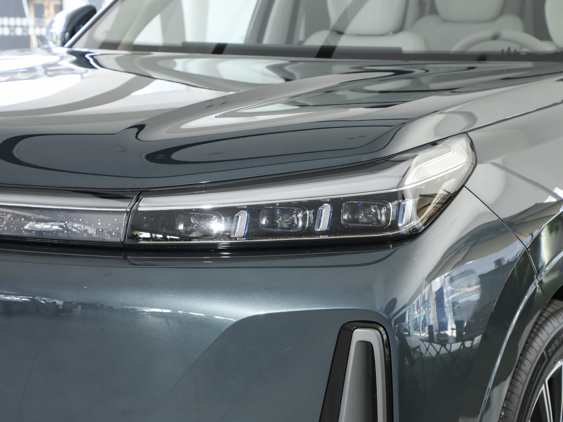 2025款 230km 两驱探索版