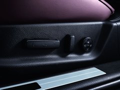 2008款 3.3L 自动 顶级型