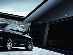 2008款 3.3L 自动 顶级型