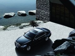 2008款 3.3L 自动 顶级型
