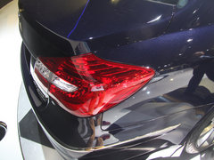 2008款 3.3L 自动 顶级型