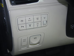 2008款 3.3L 自动 顶级型