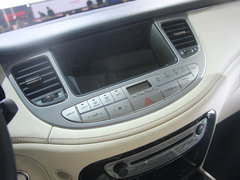 2008款 3.3L 自动 顶级型
