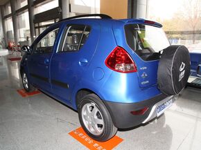 吉利全球鷹  1.3L 手動(dòng) 車輛左后45度視角