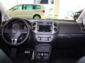 大众(进口) Cross Golf 1.4 TSI 中控台整体