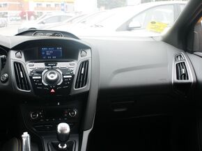 福特(进口)  ST 2.0T 手动 中控仪表台总特写