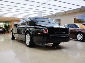 劳斯莱斯  6.7L 自动 车辆左后45度视角