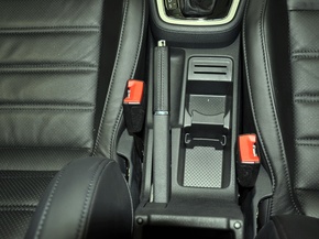 上海大众  1.4TSI DSG 驻车制动器
