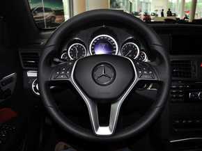 奔驰(进口)  E200 1.8T 方向盘整体