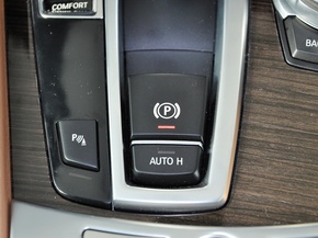 宝马(进口)  740Li 3.0T 驻车制动器