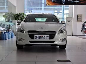 东风标致  2.3L 自动 车头正面视角