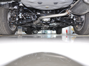 斯巴鲁  2.5L CVT 后底部特写