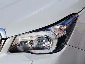 斯巴鲁  2.0T CVT 车辆大灯细节