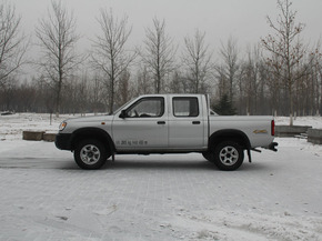 郑州日产(东风风度) 2.5T 手动 车辆左正侧视角