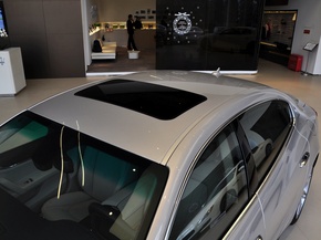 玛莎拉蒂  3.0T 车顶前部