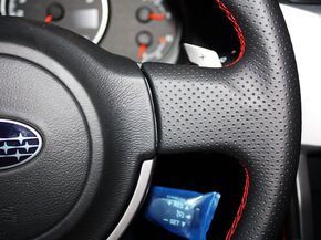斯巴鲁  2.0L 自动 方向盘右侧