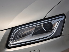 一汽奥迪  40 TFSI quattro 车辆大灯细节