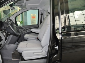 福建奔驰  3.0L 自动 驾驶席座椅正视图