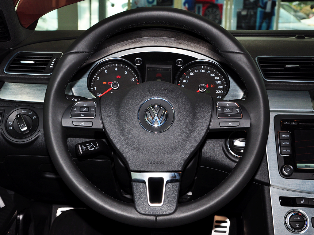 一汽-大众 2.0TSI DSG 方向盘整体