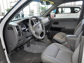 长城  2.4L 手动 中控台左侧