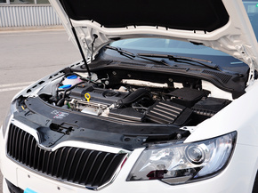 斯柯达  1.4T 手动 发动机主体特写