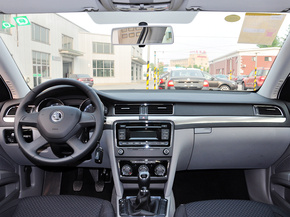 斯柯达  1.4T 手动 中控台整体