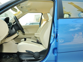 斯柯达  1.4L 手动 驾驶席座椅正视图