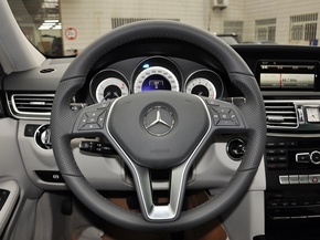 北京奔驰  E260L 1.8T 自动 方向盘整体