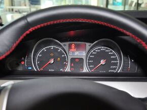 MG  掀背 1.8T TST 方向盘后方仪表盘