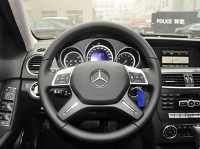 北京奔驰  C180 1.8T AT 方向盘整体