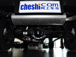 Jeep  3.6L 后底部特写