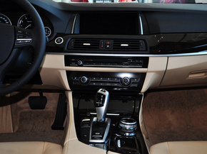 华晨宝马  530Li 中控仪表台总特写