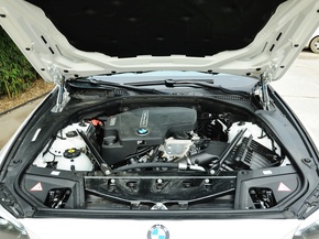 华晨宝马  525Li 发动机局部特写